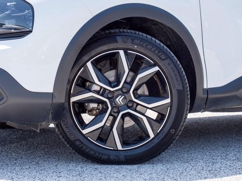 Citroen e-C4 X - Photo 3
