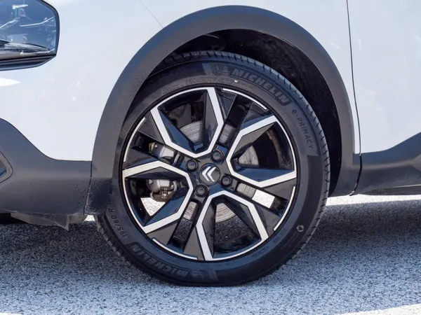 Citroen e-C4 X - Photo 3