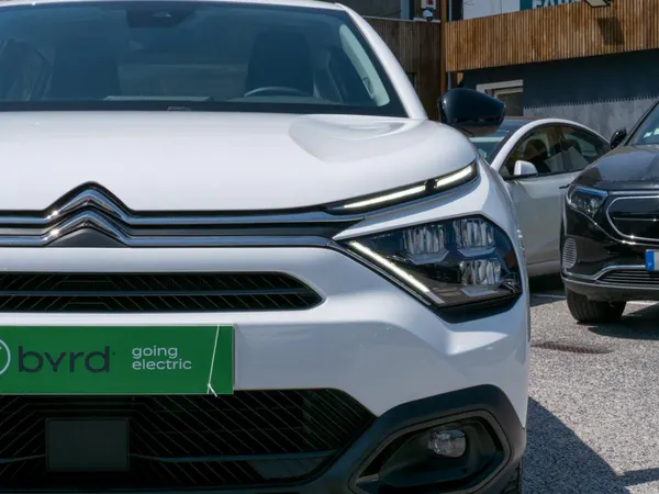 Citroen e-C4 X - Photo 6