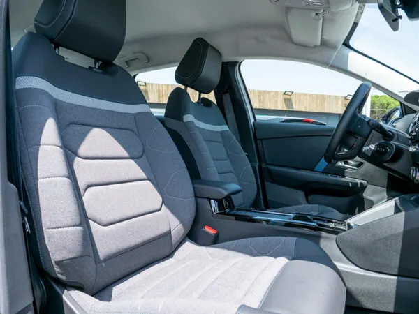 Citroen e-C4 X - Photo 19