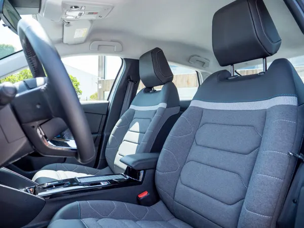 Citroen e-C4 X - Photo 22