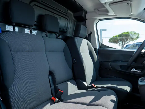 Opel Combo - Photo 17