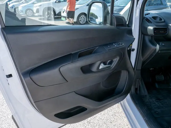 Opel Combo - Photo 18