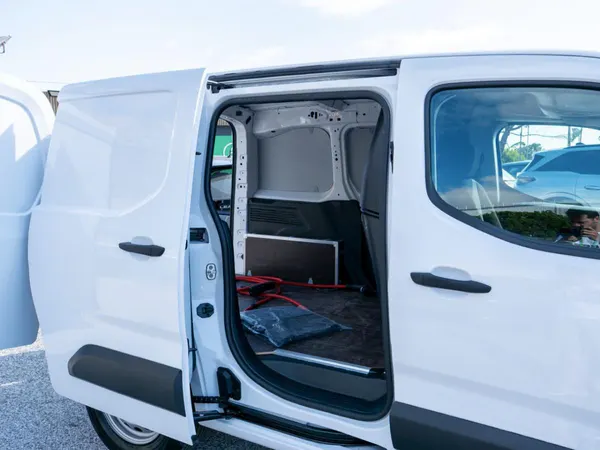 Opel Combo - Photo 13