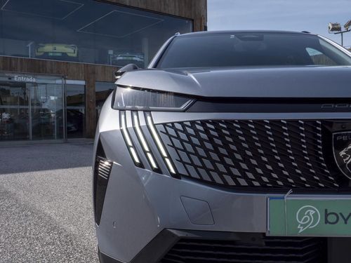 Peugeot E-5008 - Photo 5