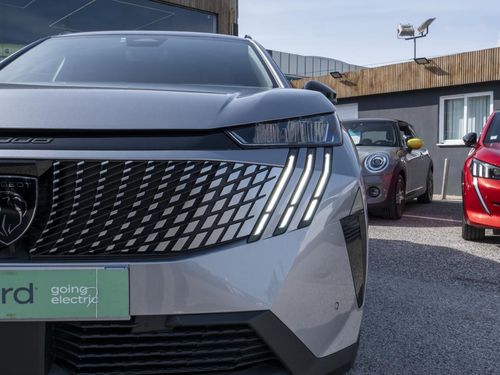 Peugeot E-5008 - Photo 6