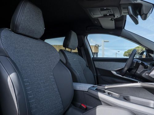 Peugeot E-5008 - Photo 19