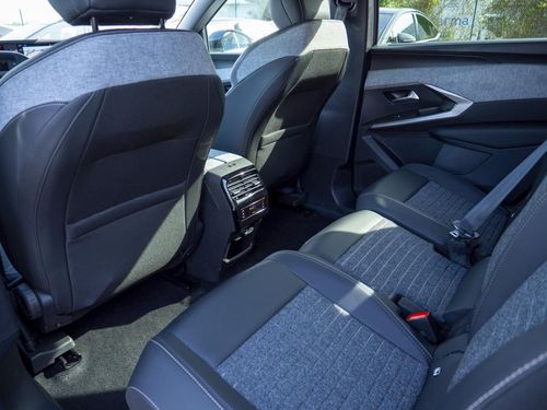 Peugeot E-5008 - Photo 23