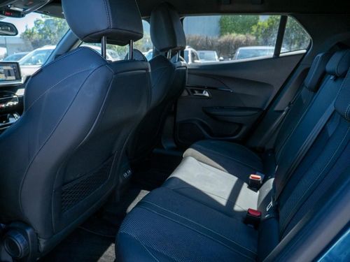 Peugeot e-2008 - Photo 24
