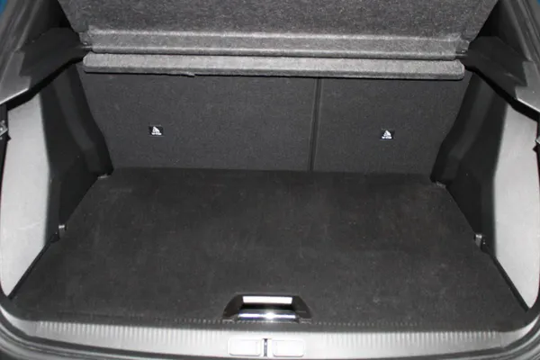 Peugeot e-2008 - Photo 5
