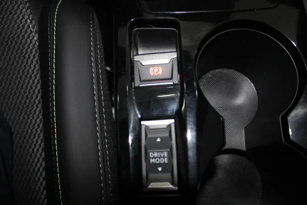 Peugeot e-2008 - Photo 15