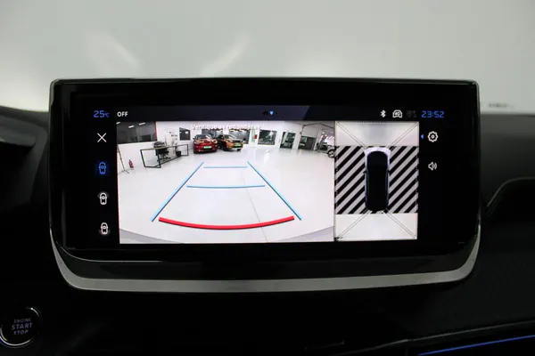 Peugeot e-2008 - Photo 22