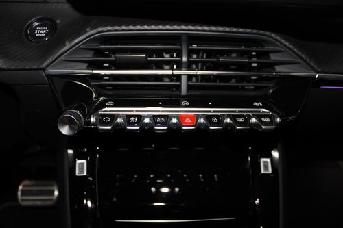 Peugeot e-2008 - Photo 16