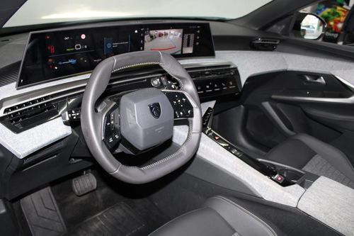 Peugeot E-3008 - Photo 11