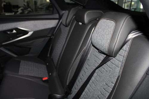 Peugeot E-3008 - Photo 13