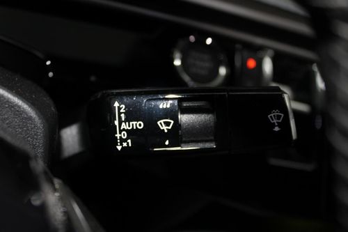 Peugeot E-3008 - Photo 17