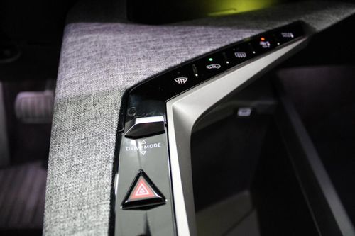Peugeot E-3008 - Photo 19
