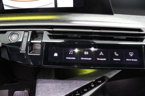 Peugeot E-3008 - Photo 18