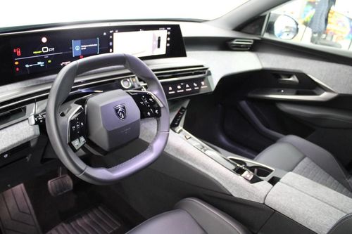 Peugeot E-3008 - Photo 11