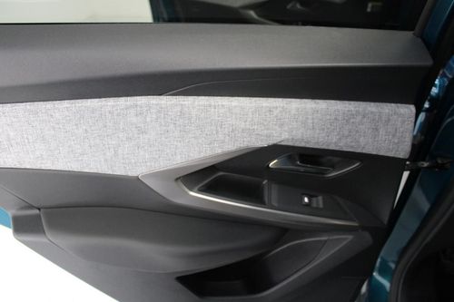 Peugeot E-3008 - Photo 12