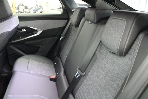Peugeot E-3008 - Photo 13