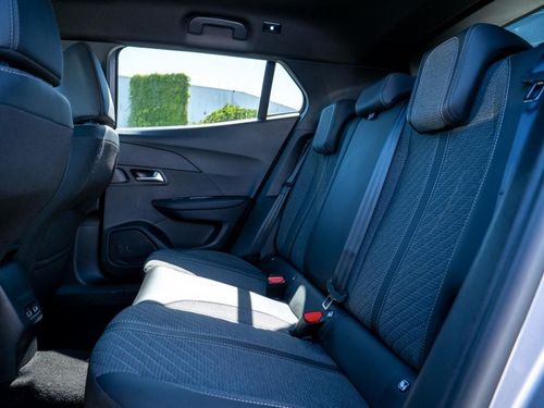 Peugeot e-2008 - Photo 24