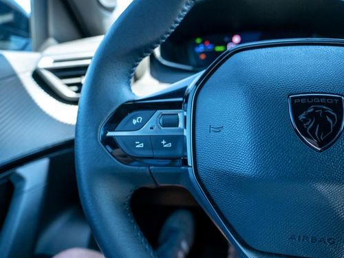 Peugeot e-2008 - Photo 28