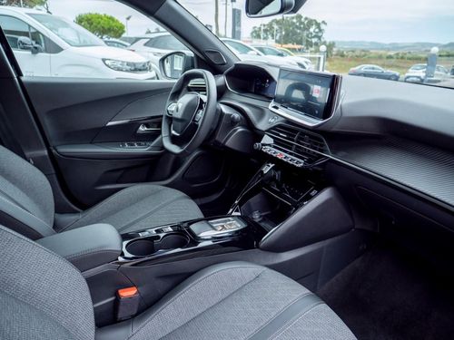 Peugeot e-2008 - Photo 17
