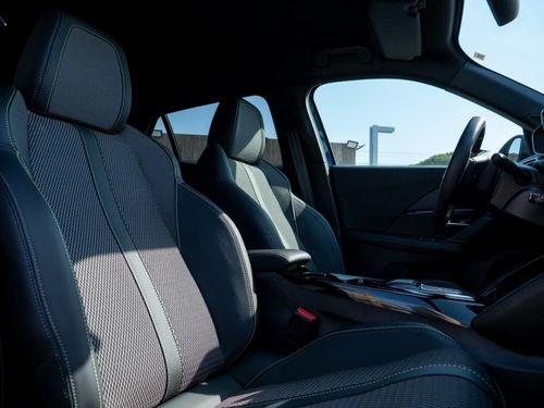 Peugeot e-2008 - Photo 18