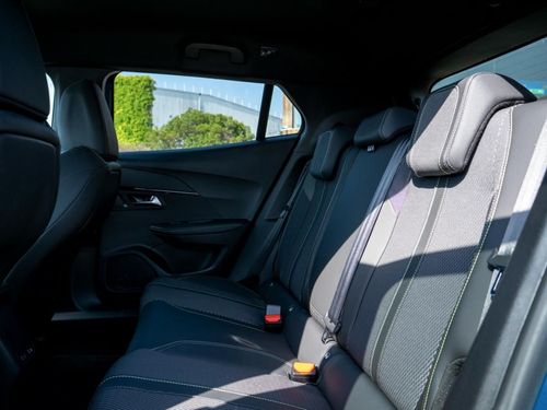 Peugeot e-2008 - Photo 24