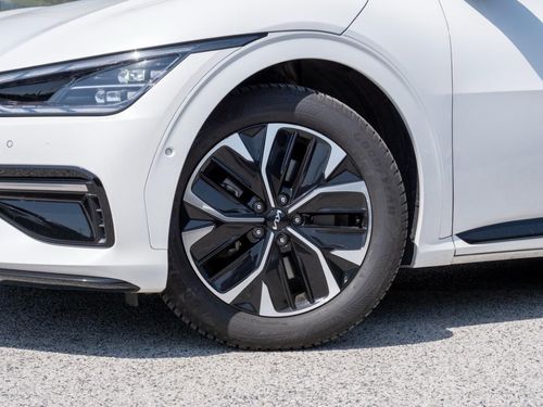 Kia EV6 - Photo 3