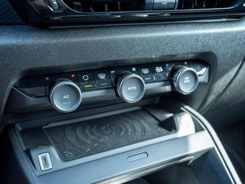 Citroen e-C4 - Photo 36