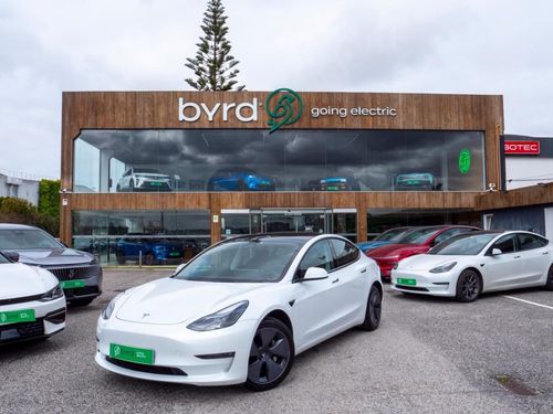 Tesla Model 3 - Photo 1
