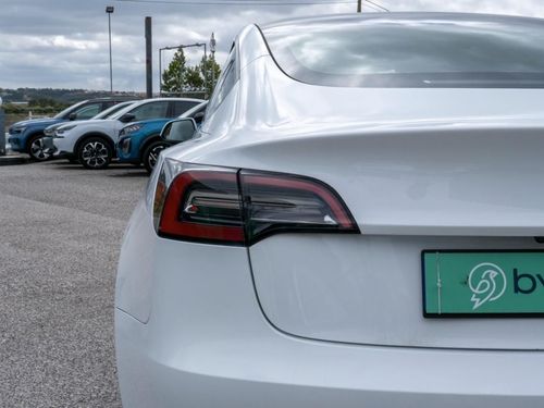 Tesla Model 3 - Photo 11