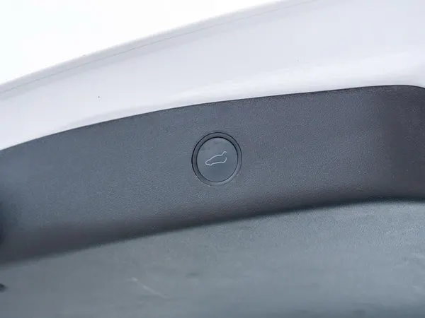 Tesla Model 3 - Photo 15