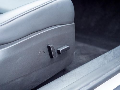 Tesla Model 3 - Photo 19