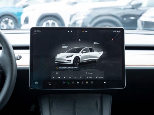 Tesla Model 3 - Photo 28