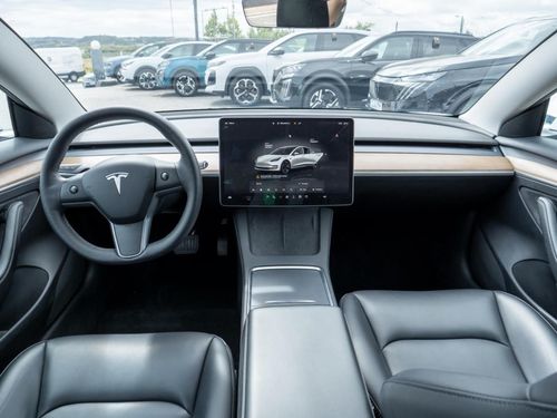 Tesla Model 3 - Photo 27