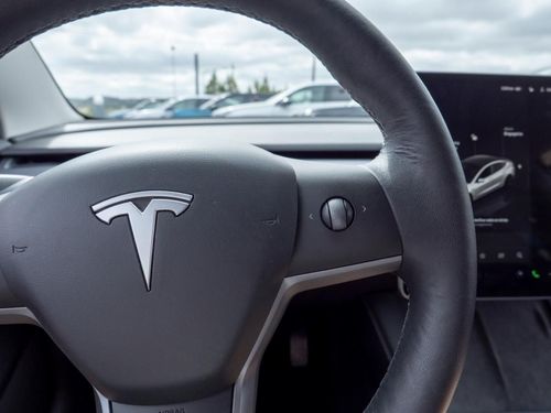 Tesla Model 3 - Photo 31