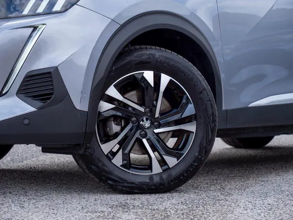 Peugeot e-2008 - Photo 3