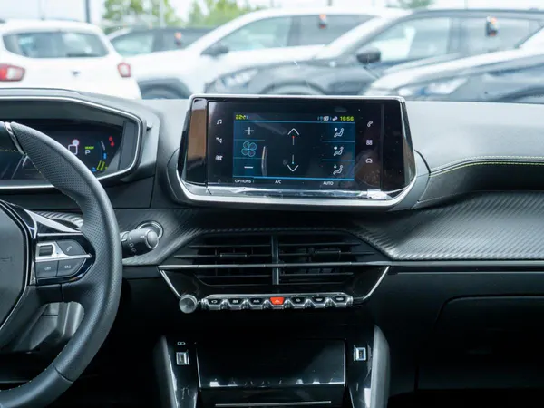 Peugeot e-2008 - Photo 27