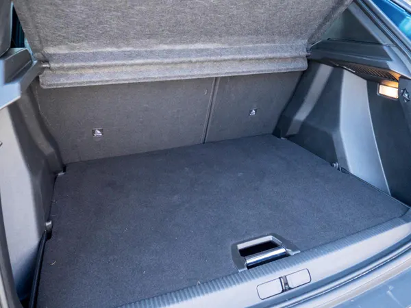 Peugeot e-2008 - Photo 14