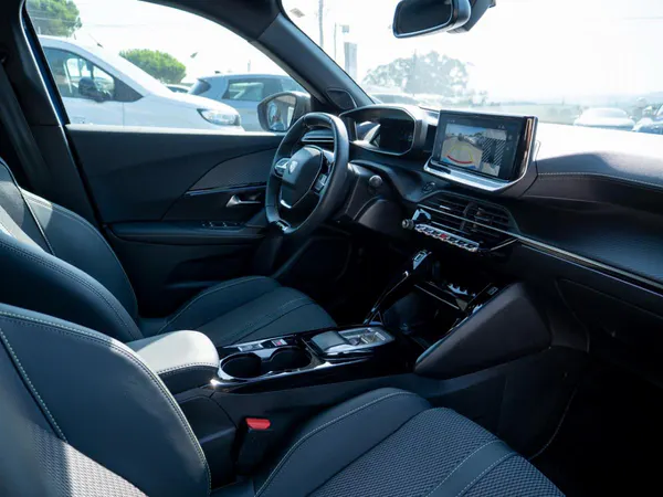 Peugeot e-2008 - Photo 16