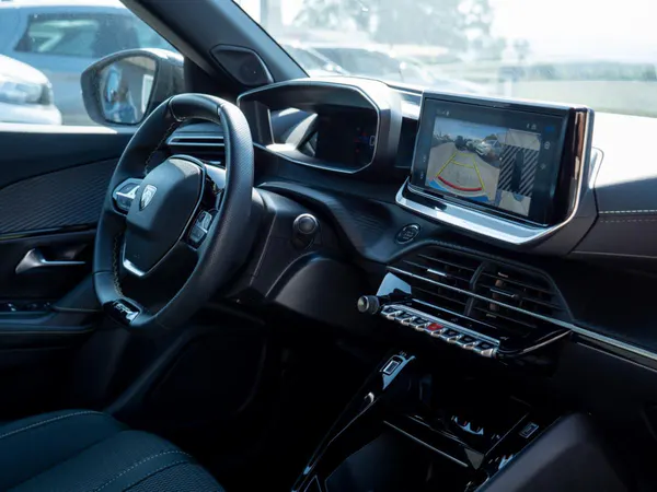 Peugeot e-2008 - Photo 17
