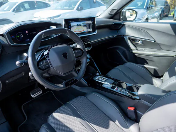 Peugeot e-2008 - Photo 21
