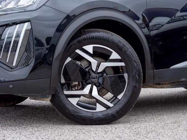 Peugeot e-2008 - Photo 3