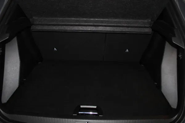Peugeot e-2008 - Photo 8