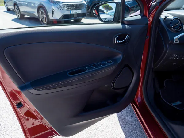 Renault Zoe - Photo 20