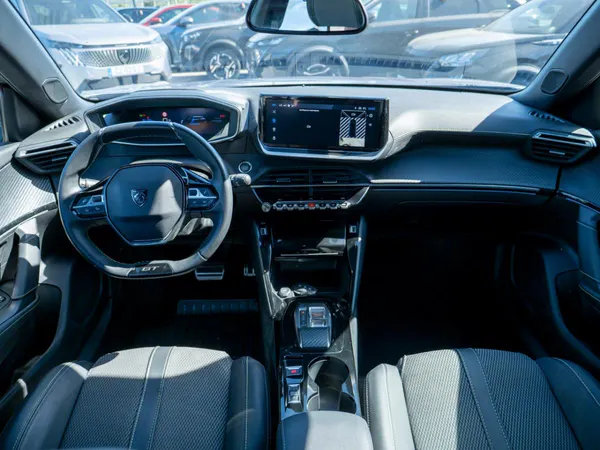 Peugeot e-2008 - Photo 26
