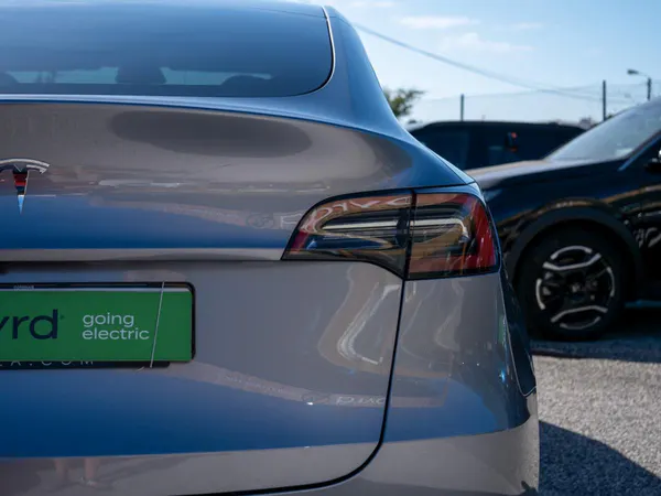 Tesla Model Y - Photo 12